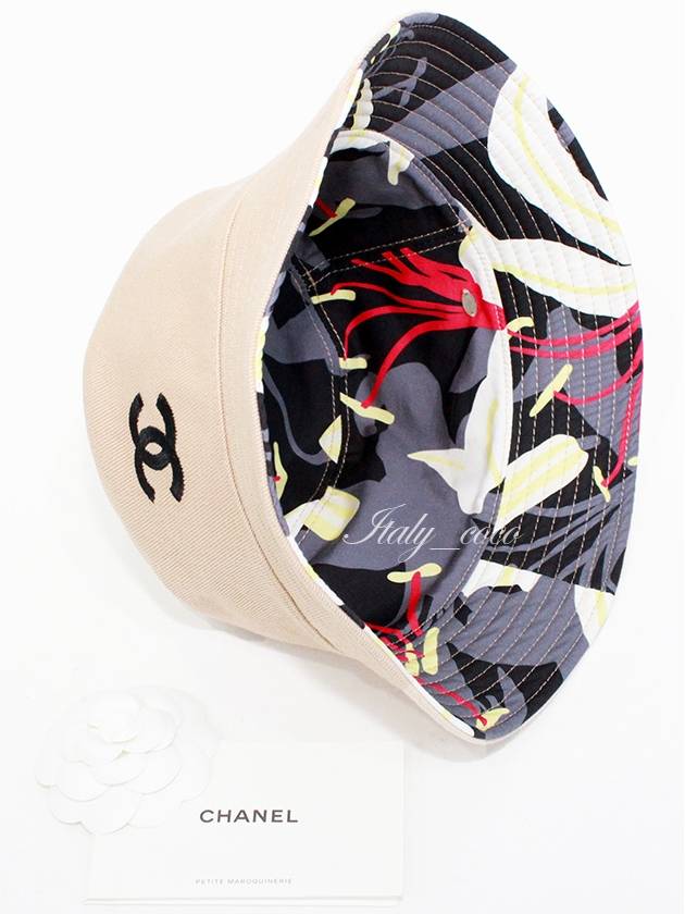 CC Logo Reversible Bucket Hat Beige Chanel