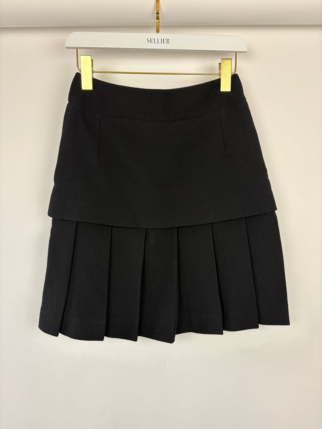 Top Quality Chanel Black Pleated Panel Skirt with Gold CC Back Pocket Button Detail Size FR 36/38 (UK 8-10)