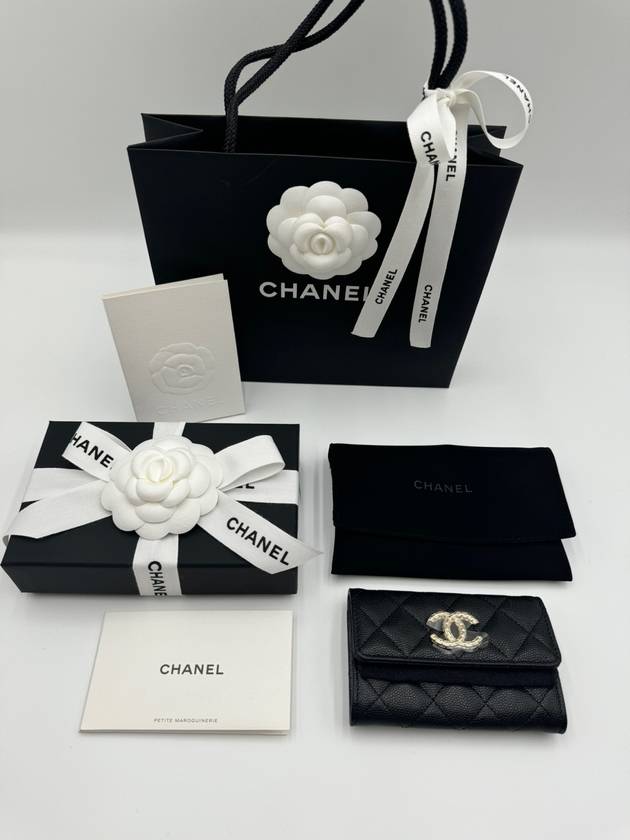 CC Logo Flap Caviar Card Wallet Black Chanel