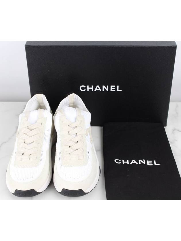 CC logo suede sneakers 38 250 Chanel