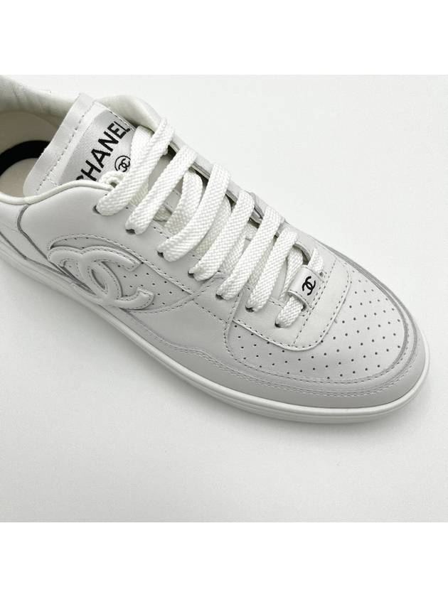CC Logo Calfskin Low Top Sneakers White Chanel