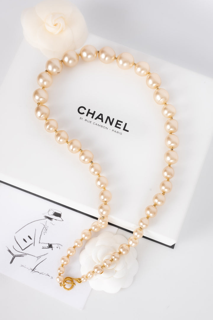 Collier de perles nacr√©es Top Quality Chanel 1990s