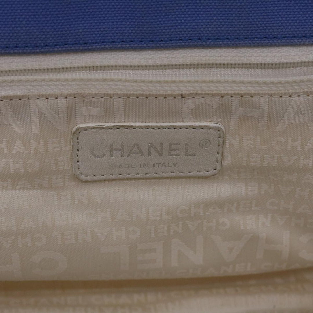 Top Quality Chanel Chain Tote Bag No5 Canvas White CC Auth 49901