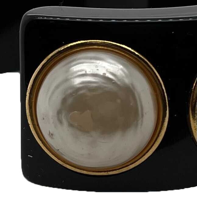 Chanel - Vintage Large Pearl Resin Cuff - Black - Bracelet