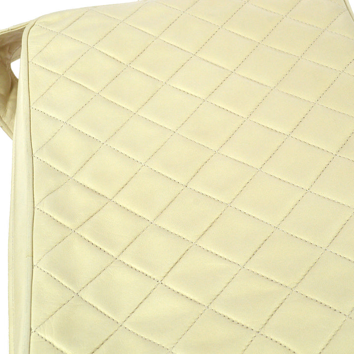 Top Quality Chanel 1989-1991 Ivory Lambskin Camera Bag Large