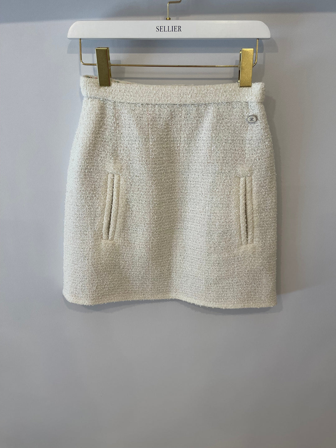 Top Quality Chanel Cream Tweed Mini Skirt with CC Logo Detailing Size FR 36 (UK 8)
