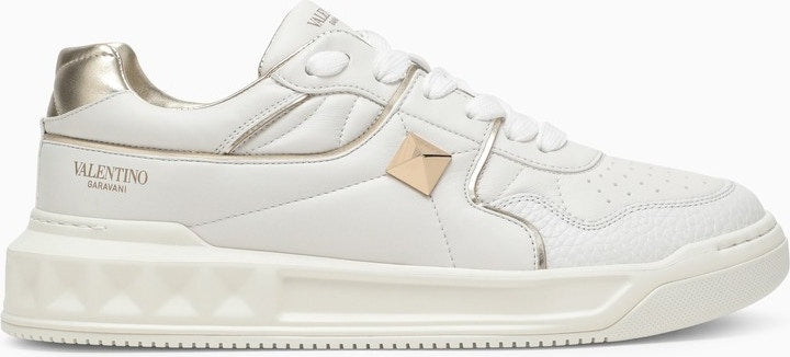 LOW-TOP ONE STUD WHITE LEATHER SNEAKER