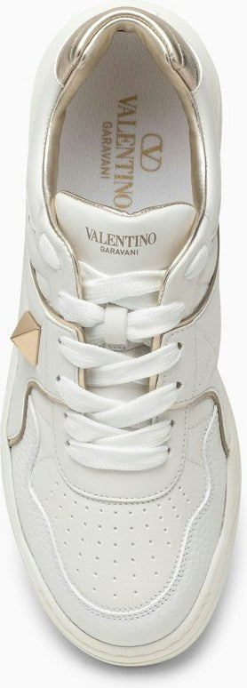 LOW-TOP ONE STUD WHITE LEATHER SNEAKER