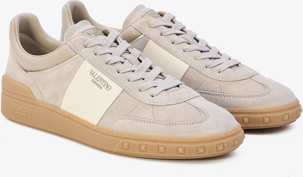 UPVILLAGE BEIGE LEATHER LOW TOP TRAINER