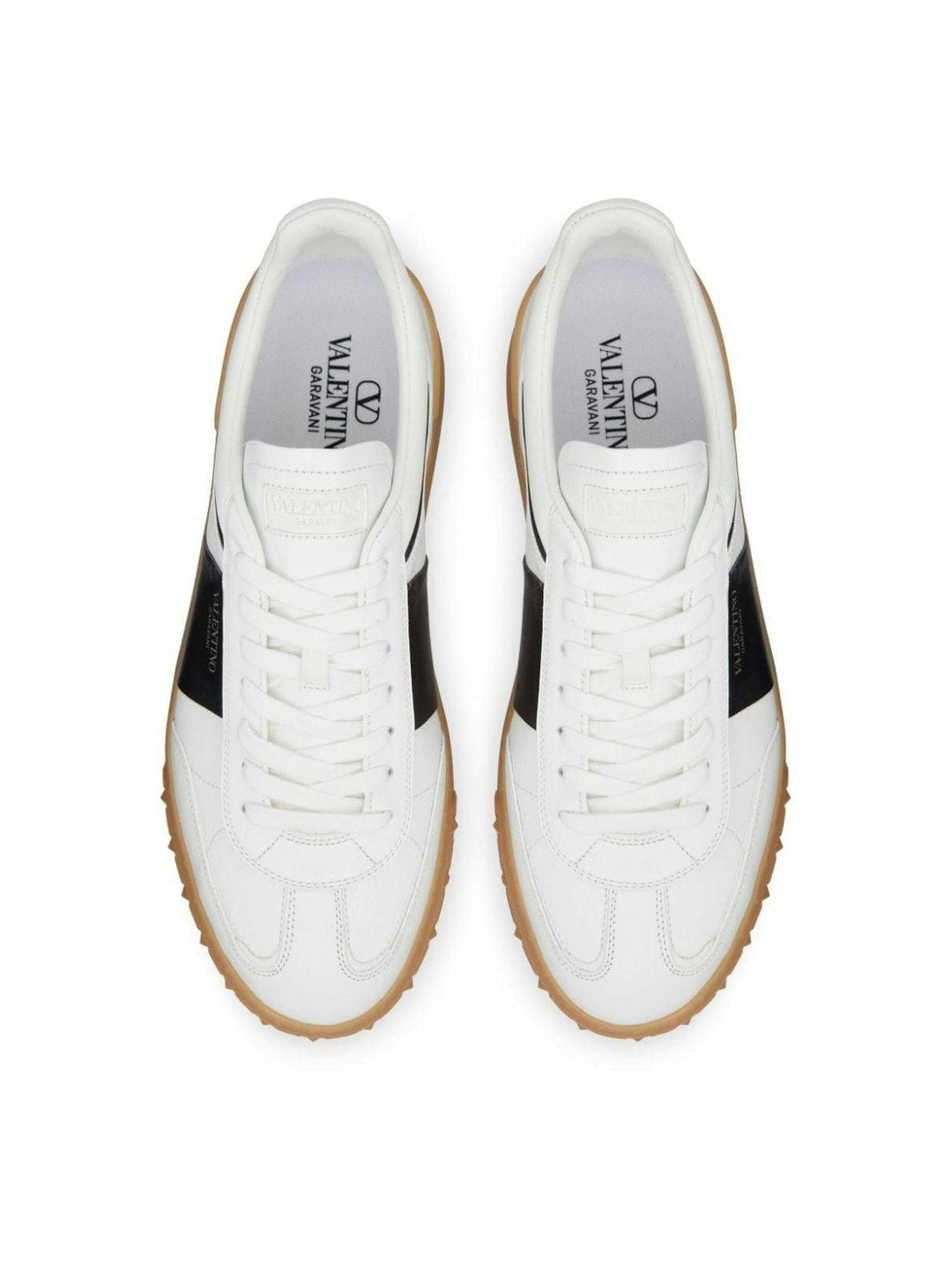 LOW TOP UPVILLAGE SNEAKERS