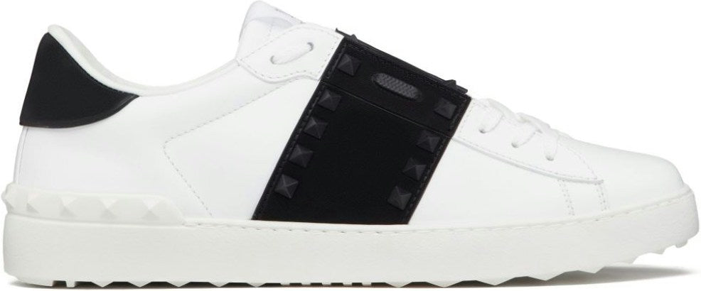 ROCKSTUD UNTITLED LEATHER SNEAKERS