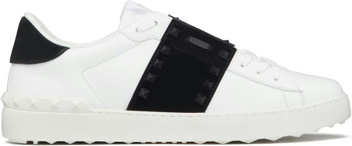 ROCKSTUD UNTITLED LEATHER SNEAKERS
