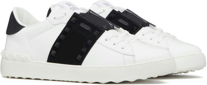 ROCKSTUD UNTITLED LEATHER SNEAKERS