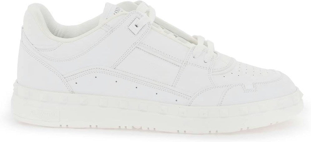 FREEDOTS LOW TOP SNEAKER IN WHITE CALFSKIN