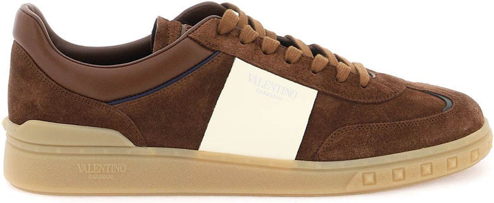 LOW TOP UPVILLAGE SNEAKERS