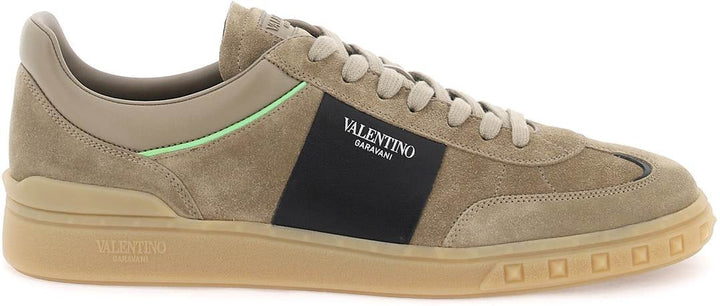 LOW TOP UPVILLAGE SNEAKERS