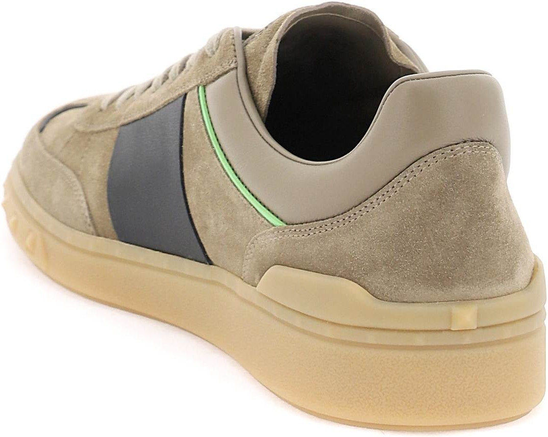 LOW TOP UPVILLAGE SNEAKERS