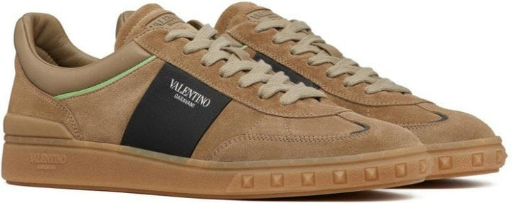 UPVILLAGE LEATHER SNEAKERS