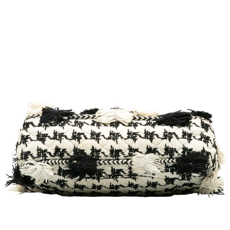 Top Quality Chanel Flap Chain Shoulder Bag Canvas White Black Ladies