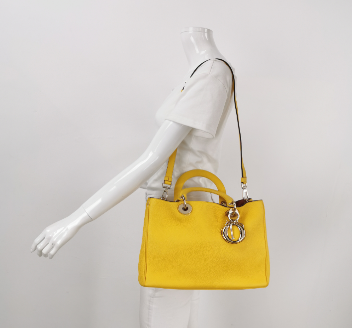 Top quality Dior Top quality Diorissimo VIP Bag 32cm Yellow 250211781059562