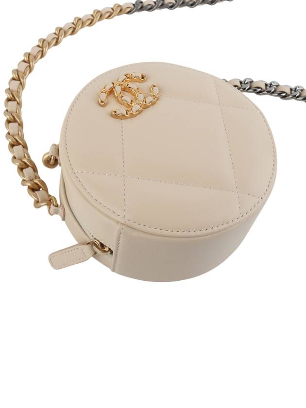 19 Lambskin Circle AP0945 Chain Mini Cross Bag 34328 Chanel