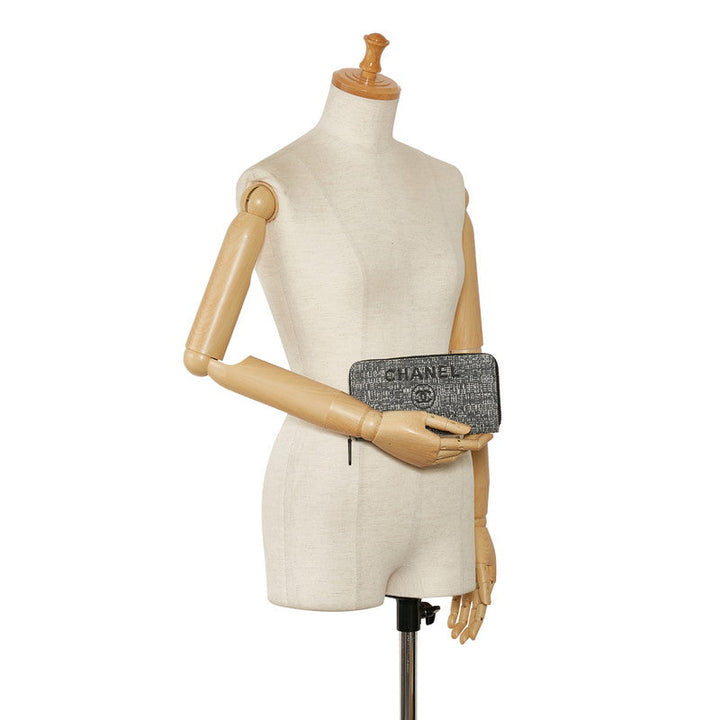 Top Quality Chanel Long Zip Wallet in Tweed Denim Blue