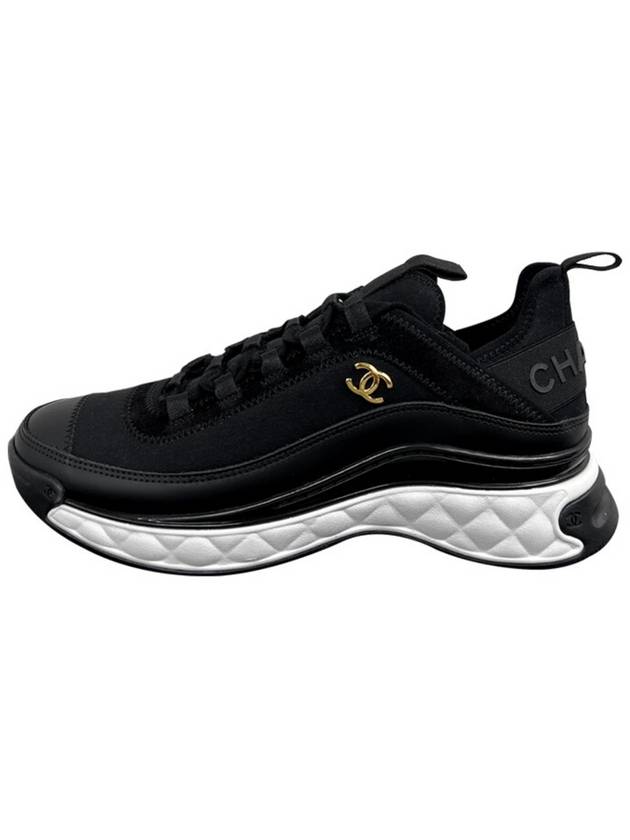 Mixed Fibers Velvet Calfskin Low Top Sneakers Black Chanel
