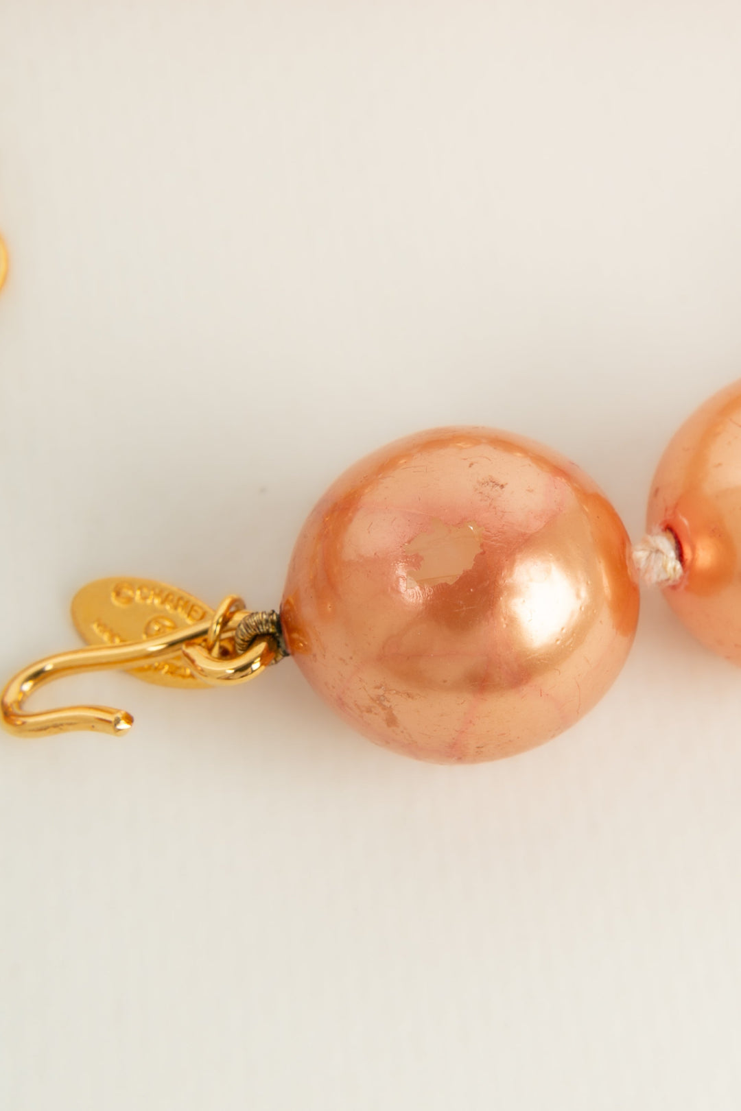 Collier de perles oranges Chanel