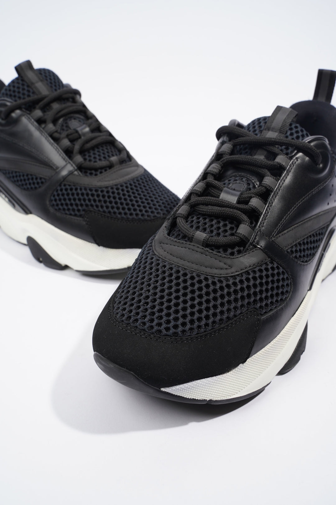 Christian Dior B22 Black / White Mesh EU 42.5 UK 8.5