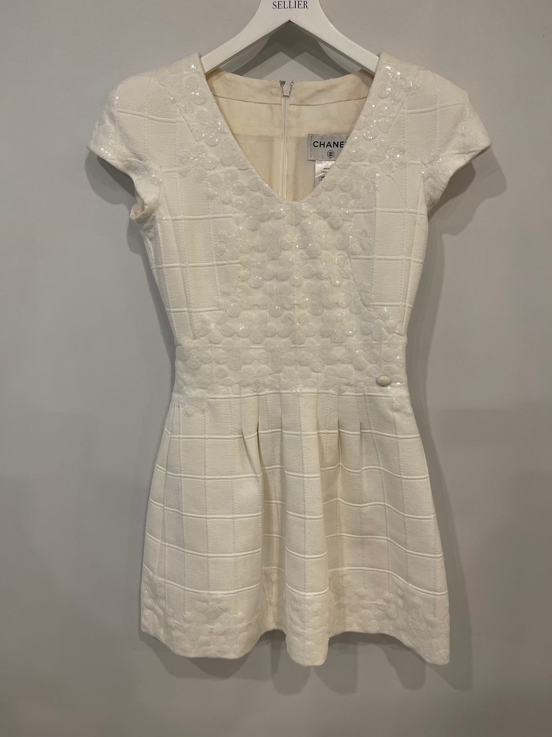 Top Quality Chanel White Short Sleeve Sequin Floral Embellished Mini Dress Size FR 36 (UK 8)