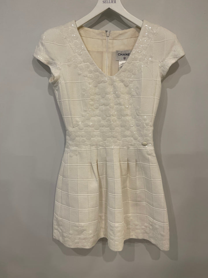 Top Quality Chanel White Short Sleeve Sequin Floral Embellished Mini Dress Size FR 36 (UK 8)