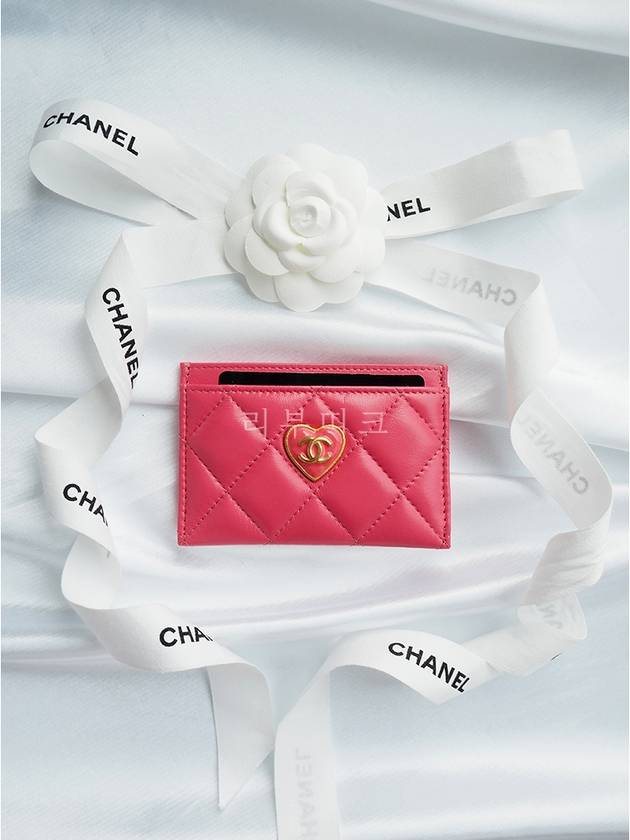 Heart Logo Lambskin Card Wallet Pink Chanel
