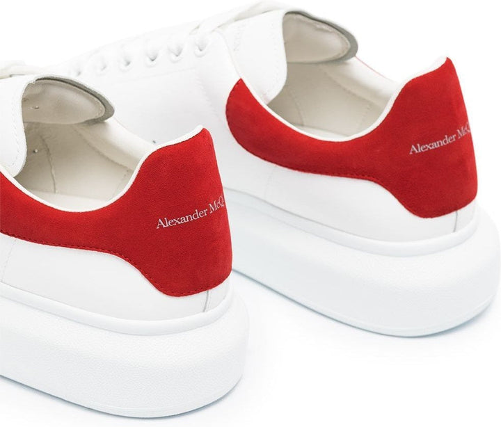 OVERSIZE SNEAKERS