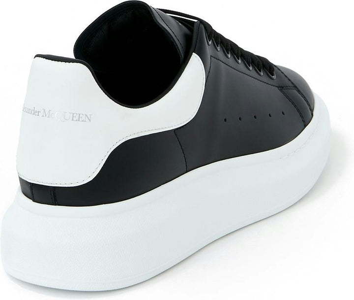 OVERSIZED LEATHER SNEAKERS