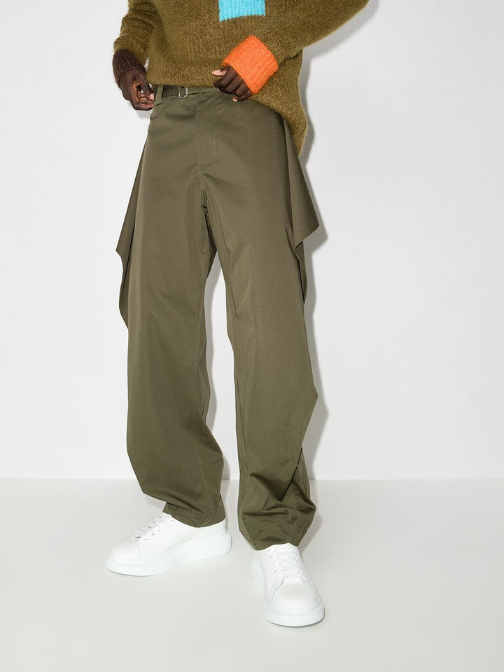 OVERSIZED LEATHER SNEAKERS