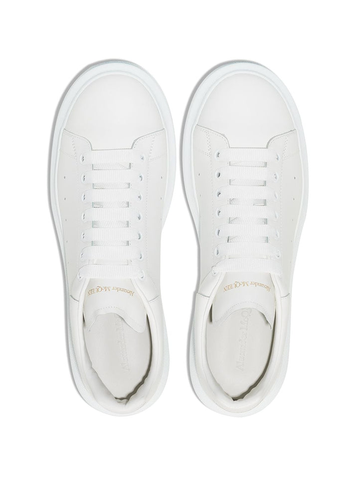 OVERSIZED LEATHER SNEAKERS
