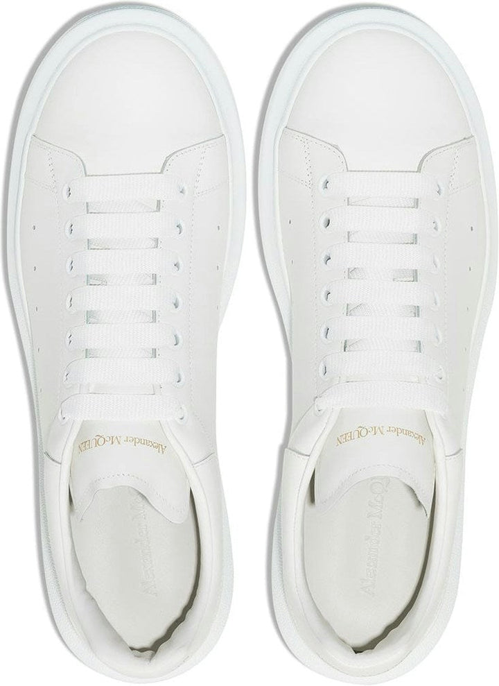 OVERSIZED LEATHER SNEAKERS