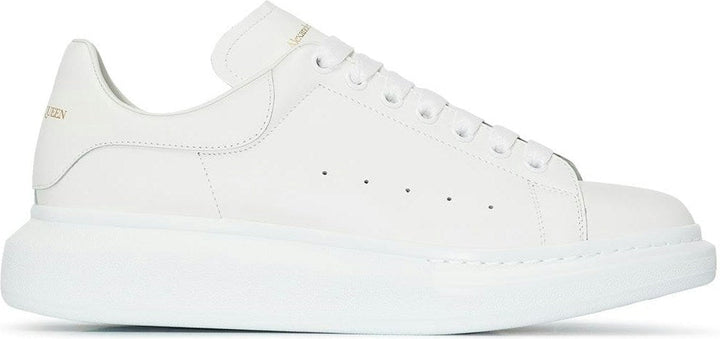 OVERSIZED LEATHER SNEAKERS