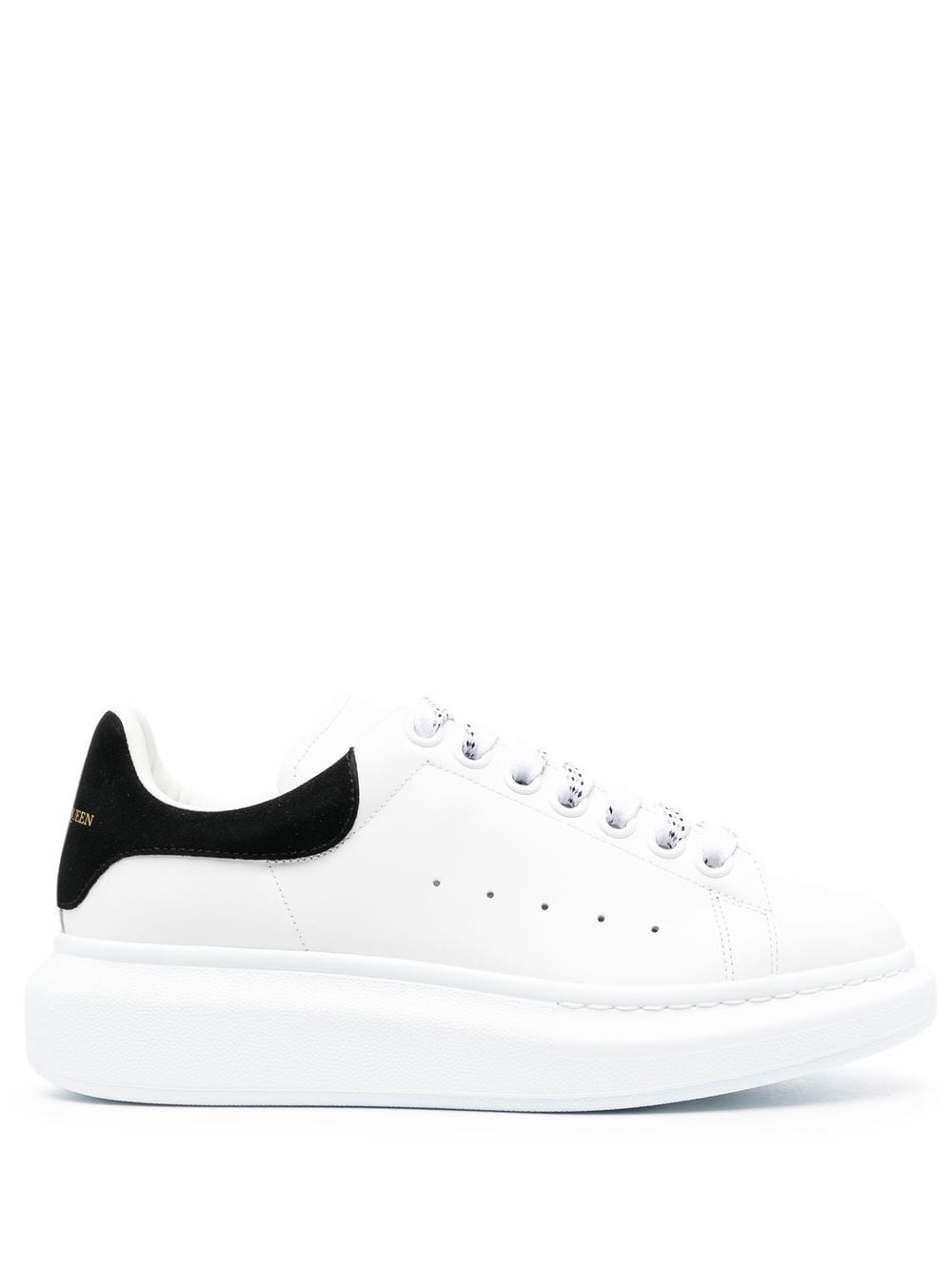 OVERSIZED SNEAKERS