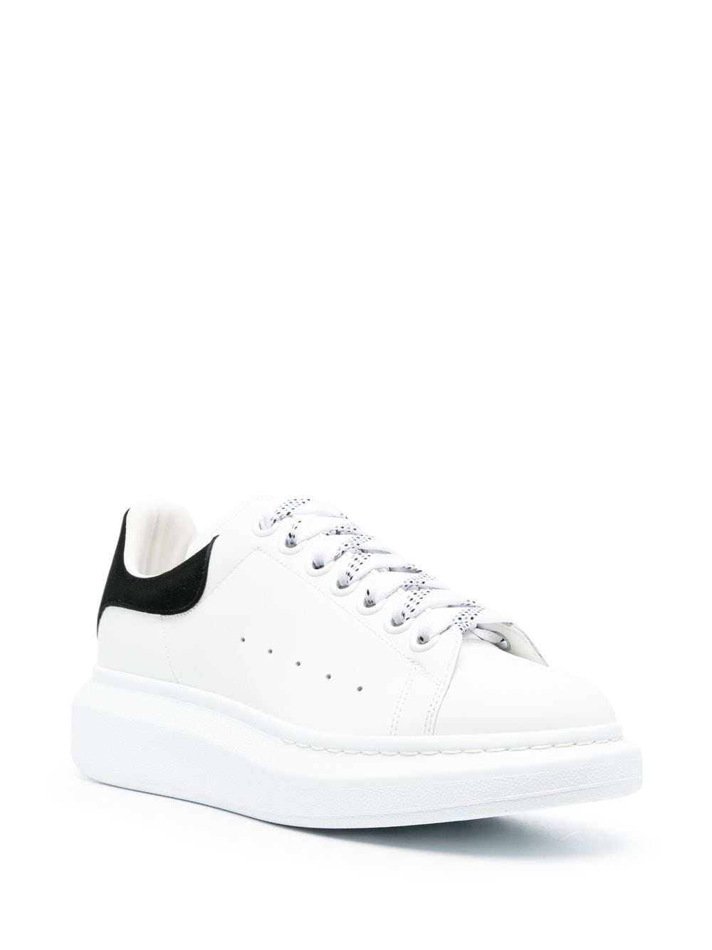 OVERSIZED SNEAKERS