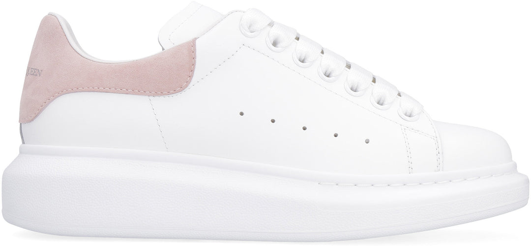 OVERSIZED SNEAKER