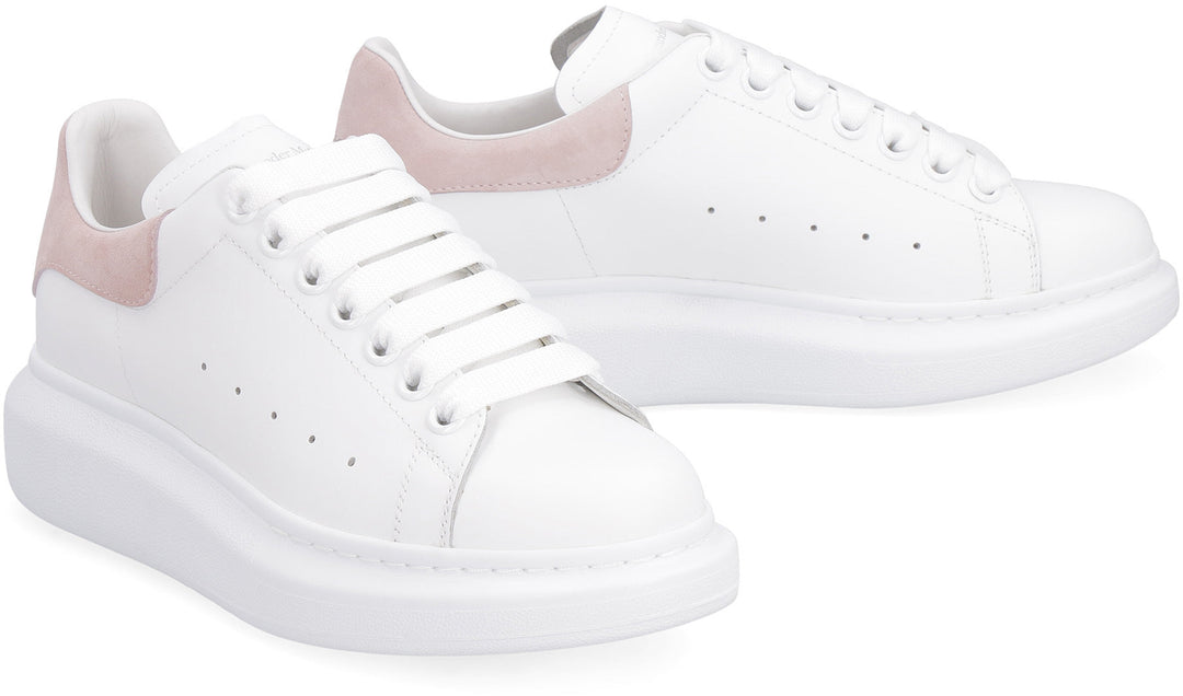 OVERSIZED SNEAKER