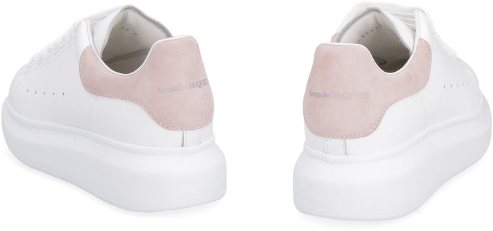OVERSIZED SNEAKER