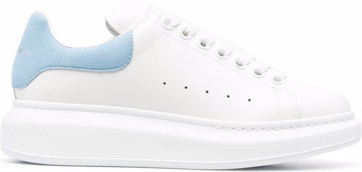 OVERSIZED SNEAKERS