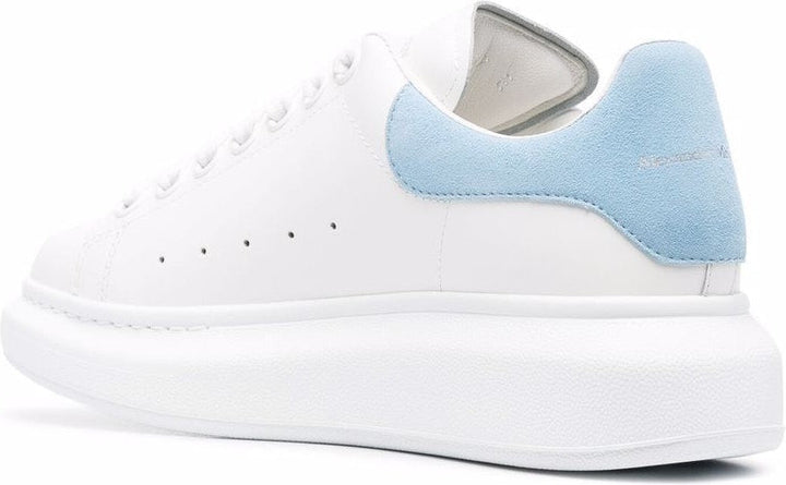 OVERSIZED SNEAKERS