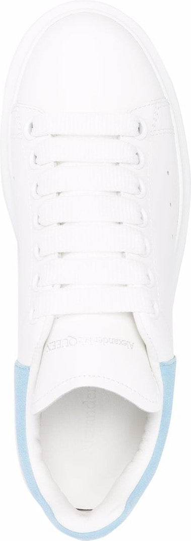 OVERSIZED SNEAKERS