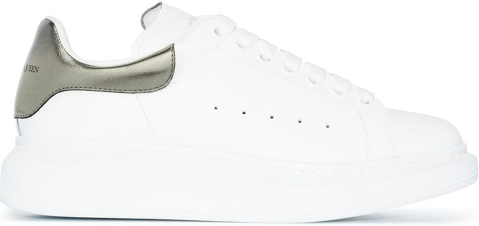 OVERSIZED LEATHER SNEAKERS