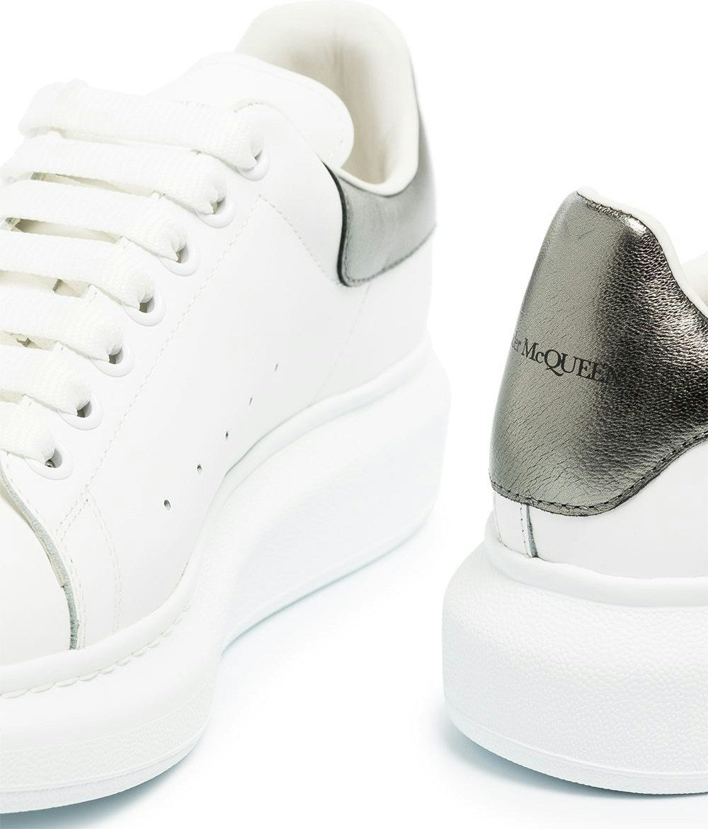 OVERSIZED LEATHER SNEAKERS