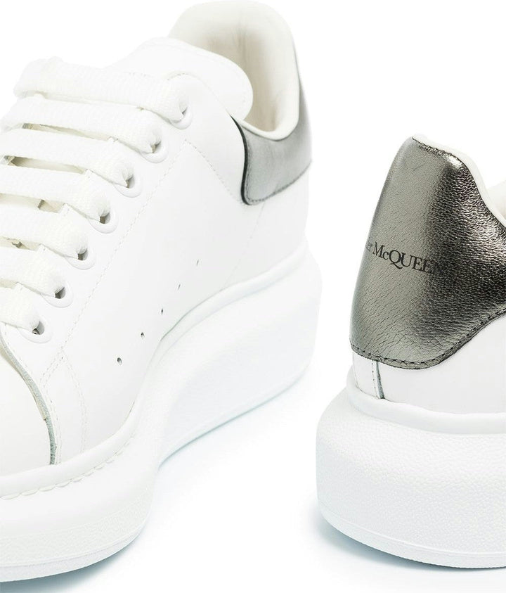 OVERSIZED LEATHER SNEAKERS