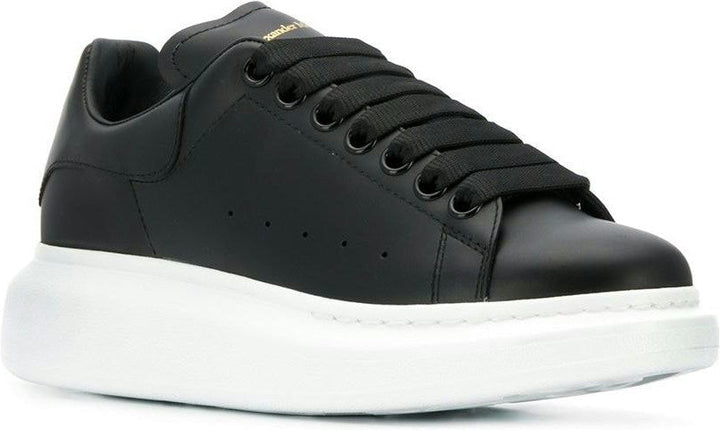 OVERSIZED LEATHER SNEAKERS